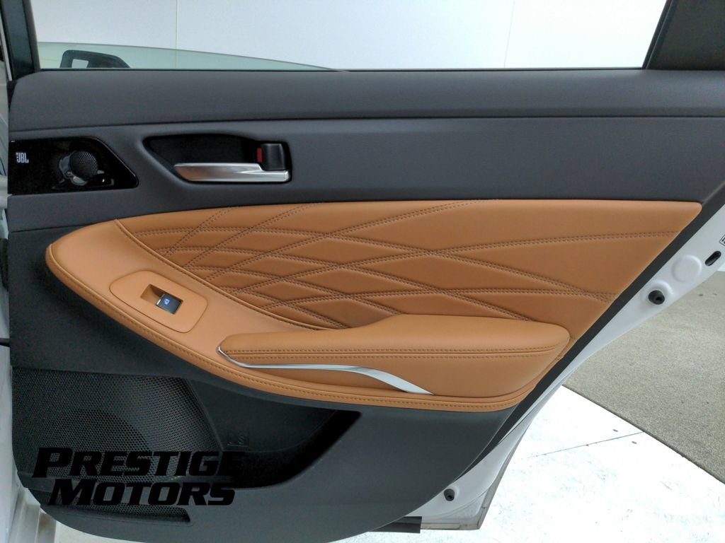 Used 2020 Toyota Avalon Limited w/ Advanced Safety Package FWD image 31
