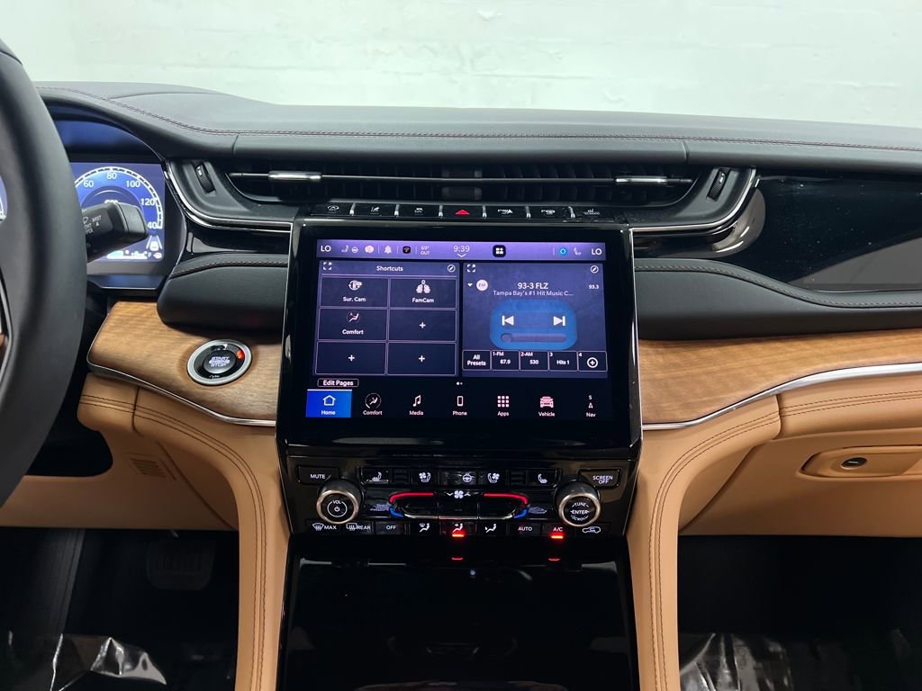 Used 2025 Jeep Grand Cherokee L Summit image 18