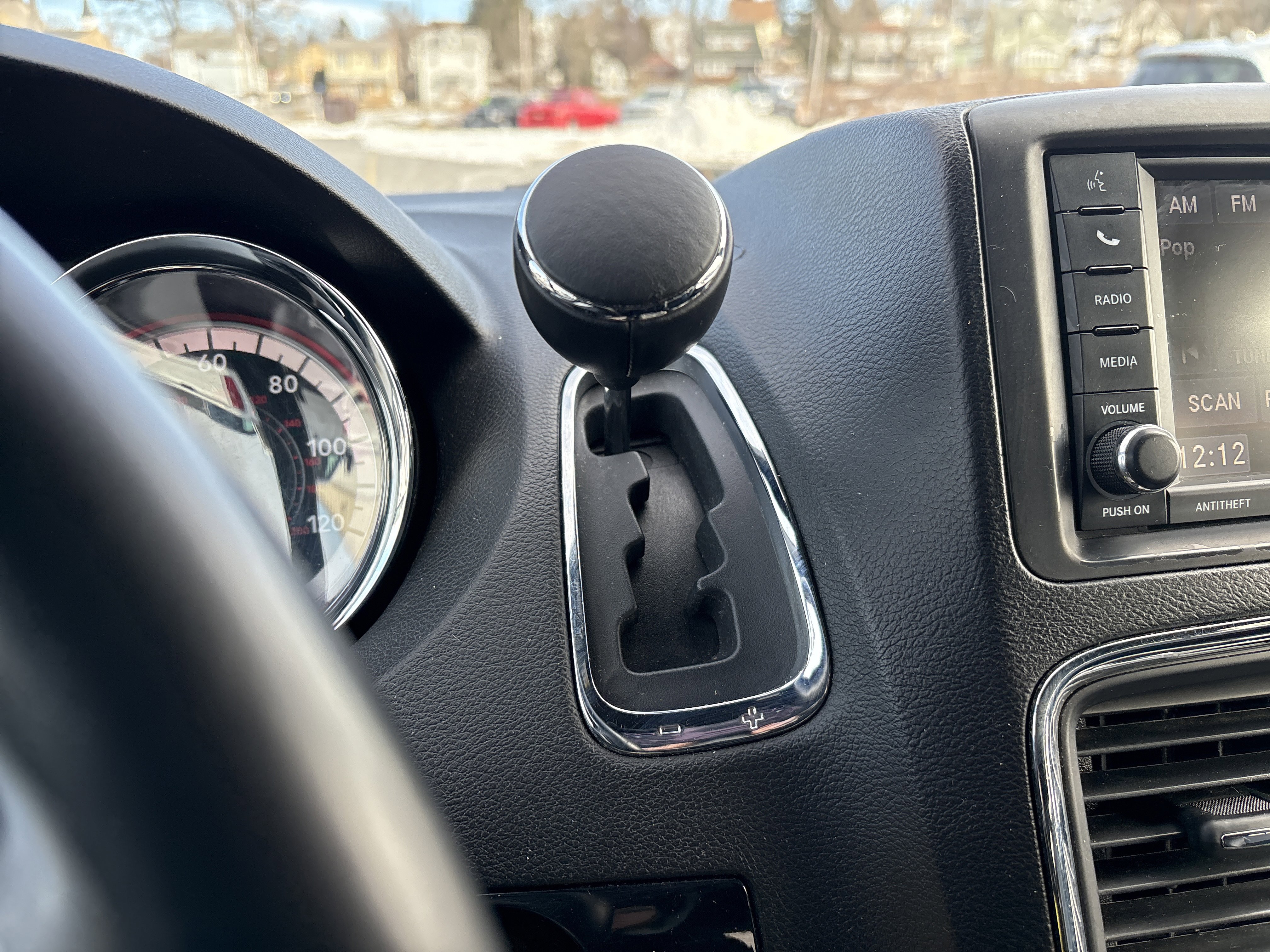 Used 2018 Dodge Grand Caravan SXT image 24