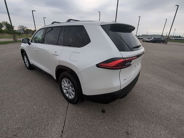 Certified 2024 Toyota Grand Highlander XLE image 9