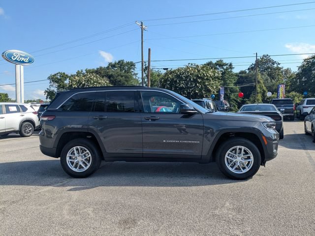 New 2026 Jeep Grand Cherokee Laredo RWD image 2