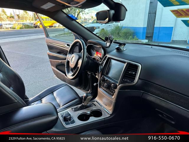 Used 2017 Jeep Grand Cherokee Limited AWD/4WD image 15