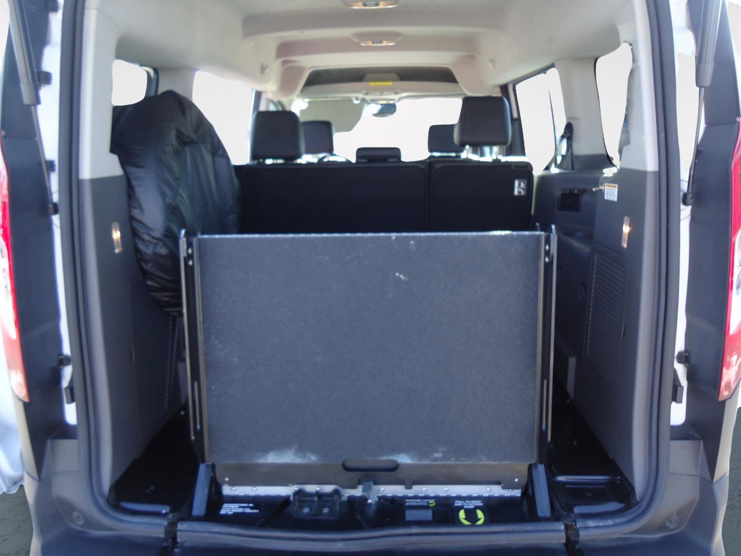 Used 2022 Ford Transit Connect XL image 27