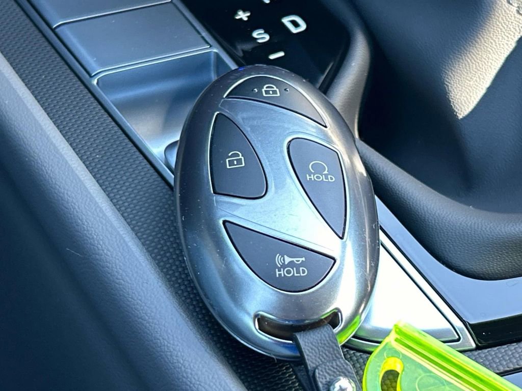 New 2026 Hyundai Elantra SEL Sport image 32