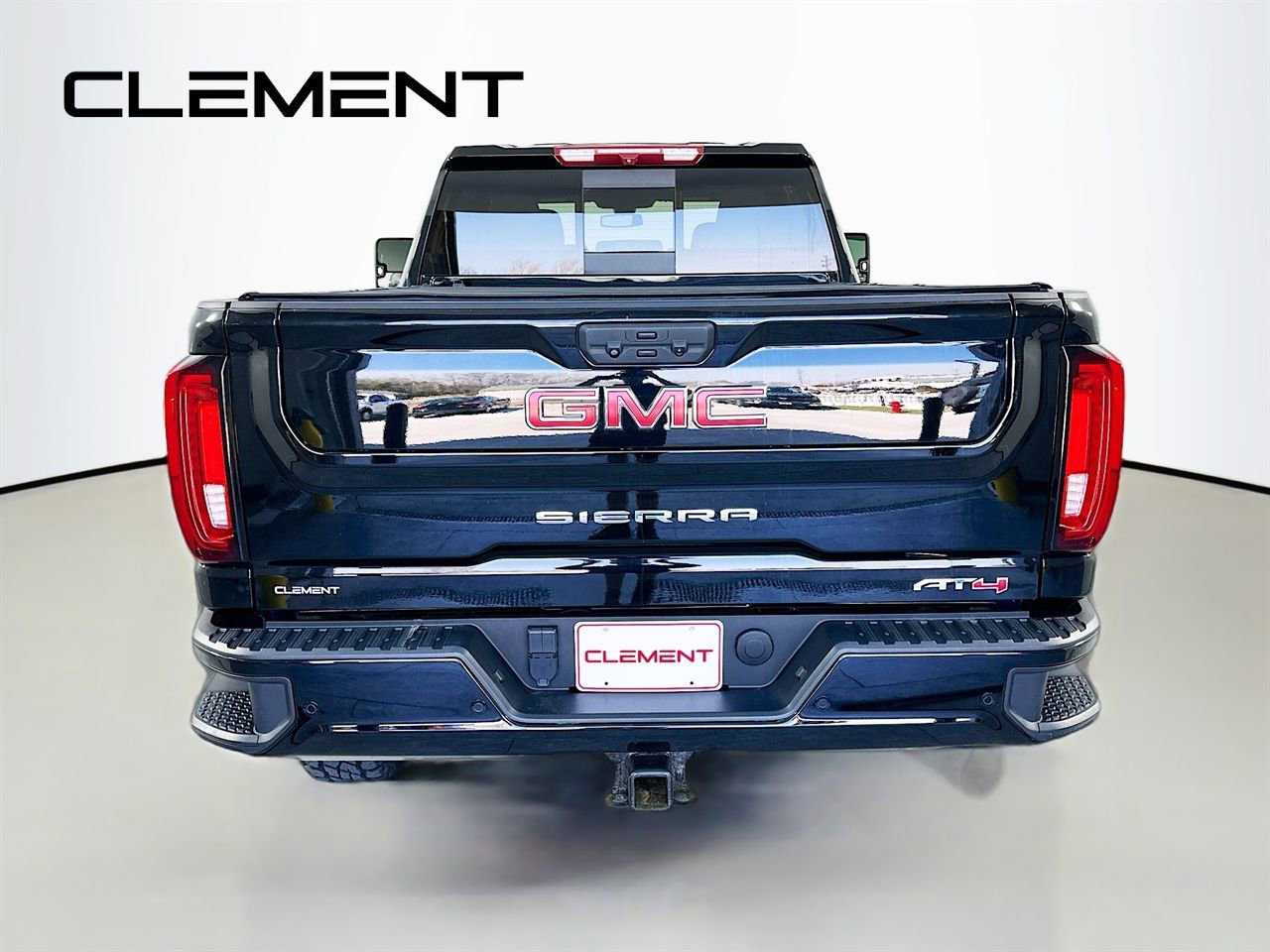 Used 2023 GMC Sierra 3500 AT4 w/ AT4 Preferred Package AWD/4WD image 8