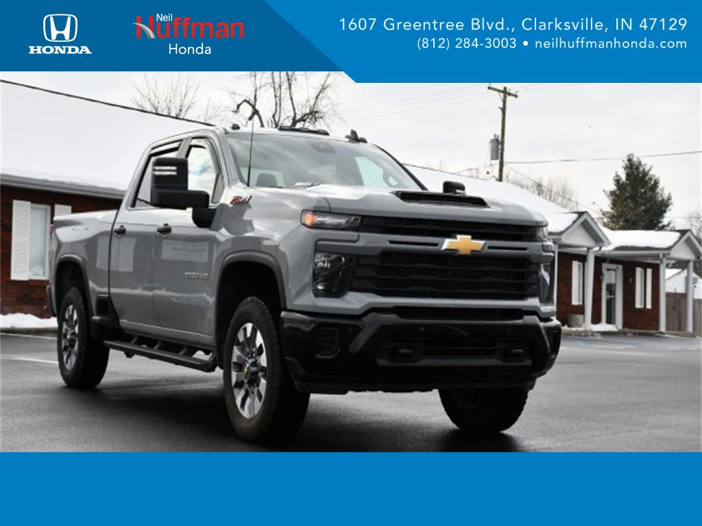 Used 2025 Chevrolet Silverado 2500 Custom w/ Custom Value Package image 1