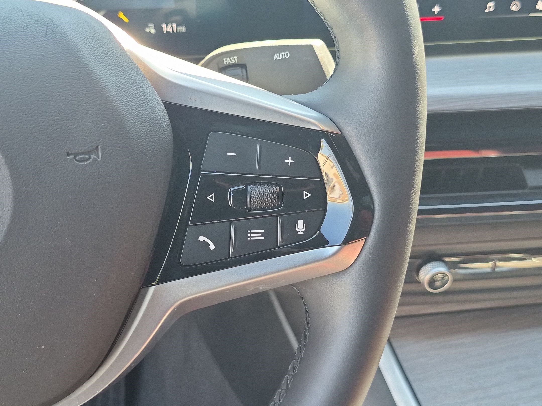 Used 2025 BMW i4 eDrive40 w/ Parking Assistance Package RWD image 20