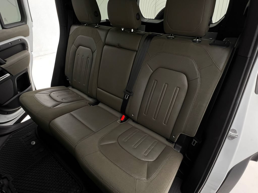 Used 2020 Land Rover Defender 110 S AWD/4WD image 15