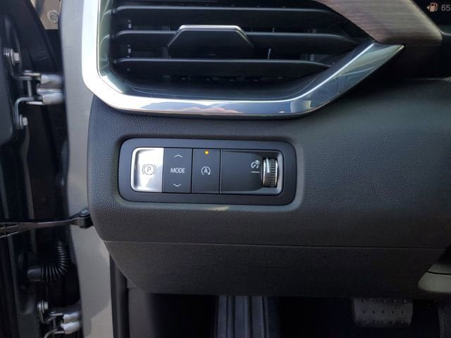 New 2026 GMC Acadia Denali w/ Super Cruise Package FWD image 29