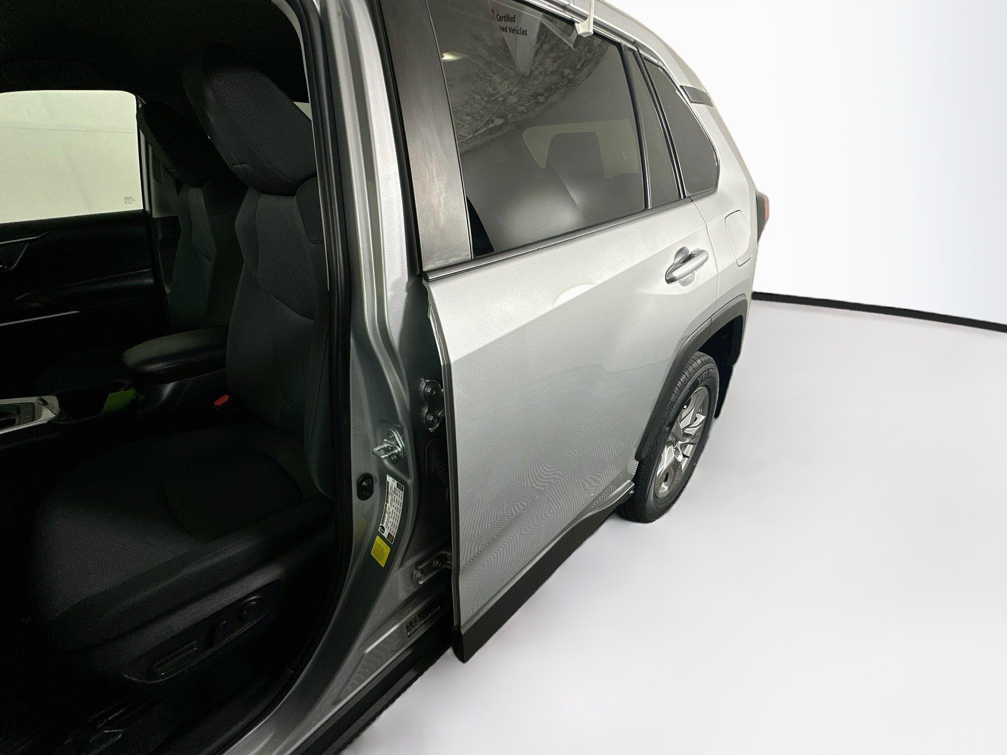 Used 2024 Toyota RAV4 XLE FWD image 12