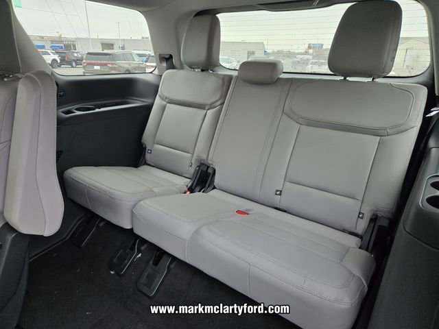 New 2026 Ford Expedition Active image 7