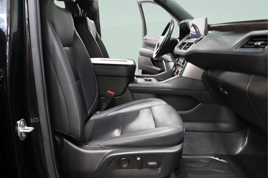 Used 2021 Chevrolet Suburban Z71 w/ Luxury Package image 36