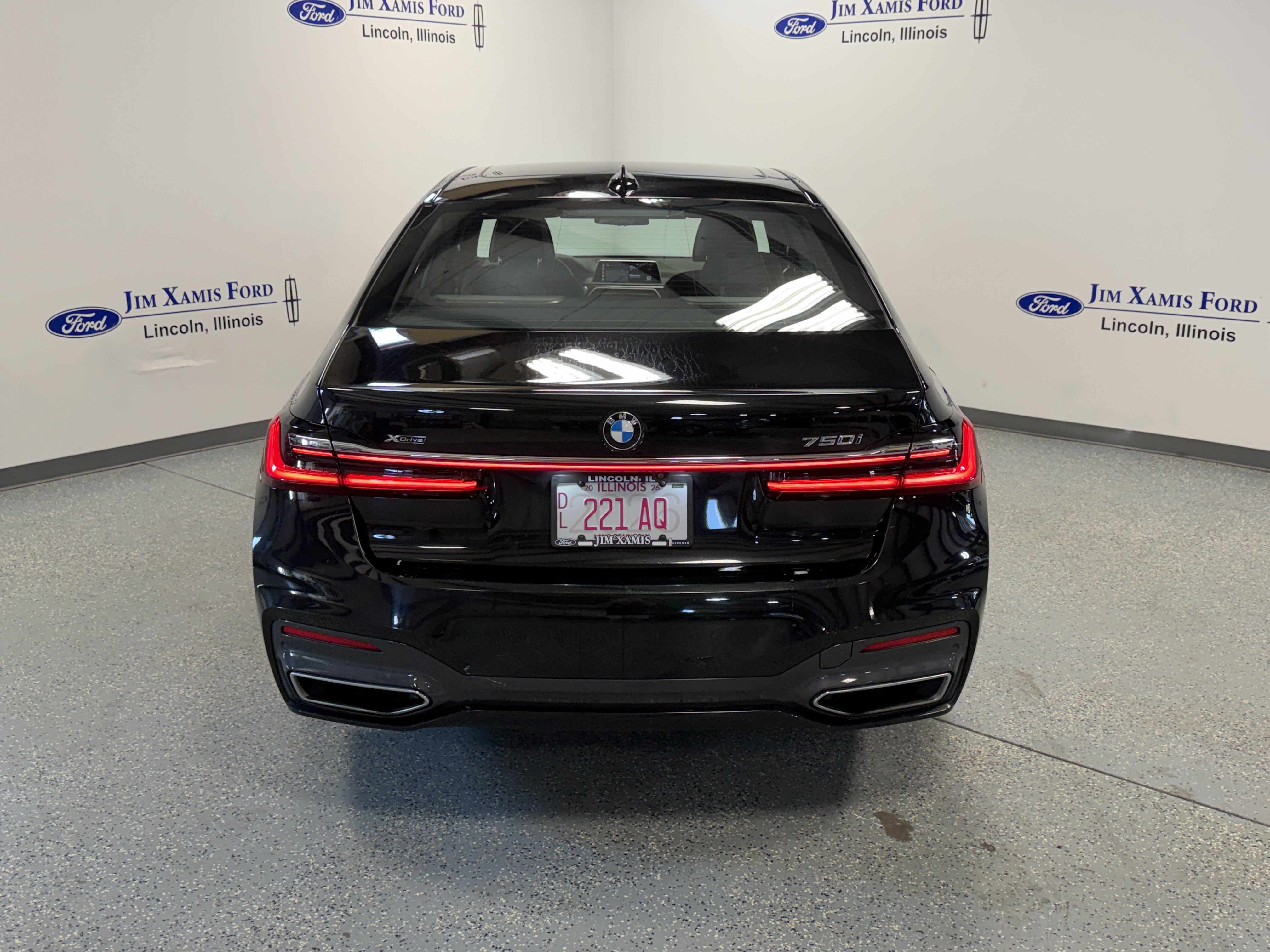 Used 2020 BMW 750i xDrive w/ Executive Package AWD/4WD image 34