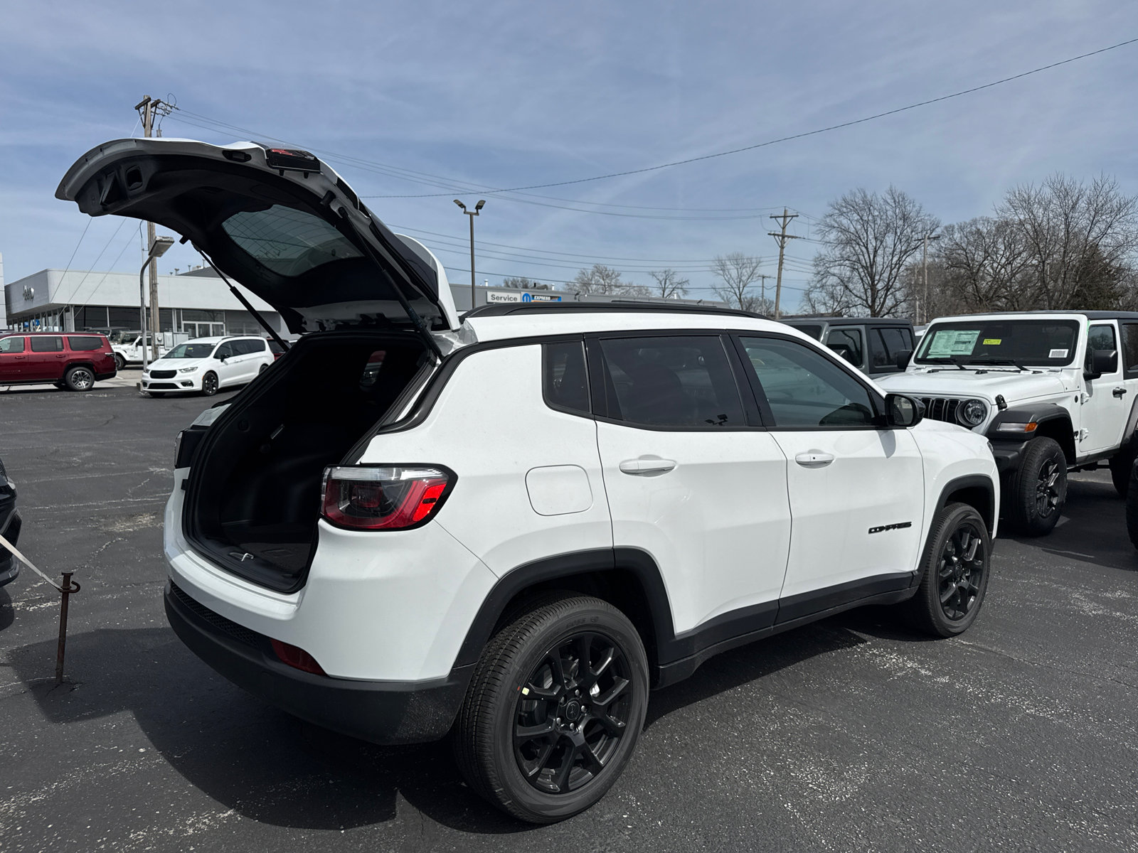 New 2026 Jeep Compass Latitude AWD/4WD image 17