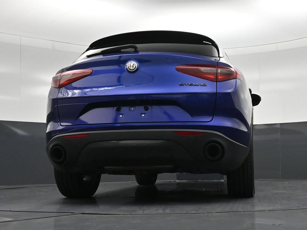 Used 2020 Alfa Romeo Stelvio w/ Nero Edizione RWD image 15