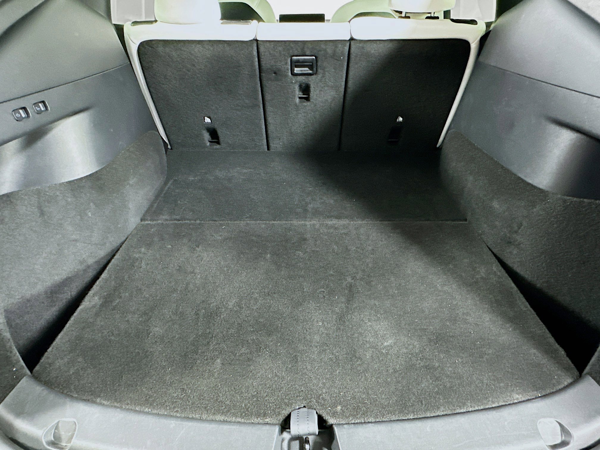 Used 2022 Tesla Model Y Long Range image 29