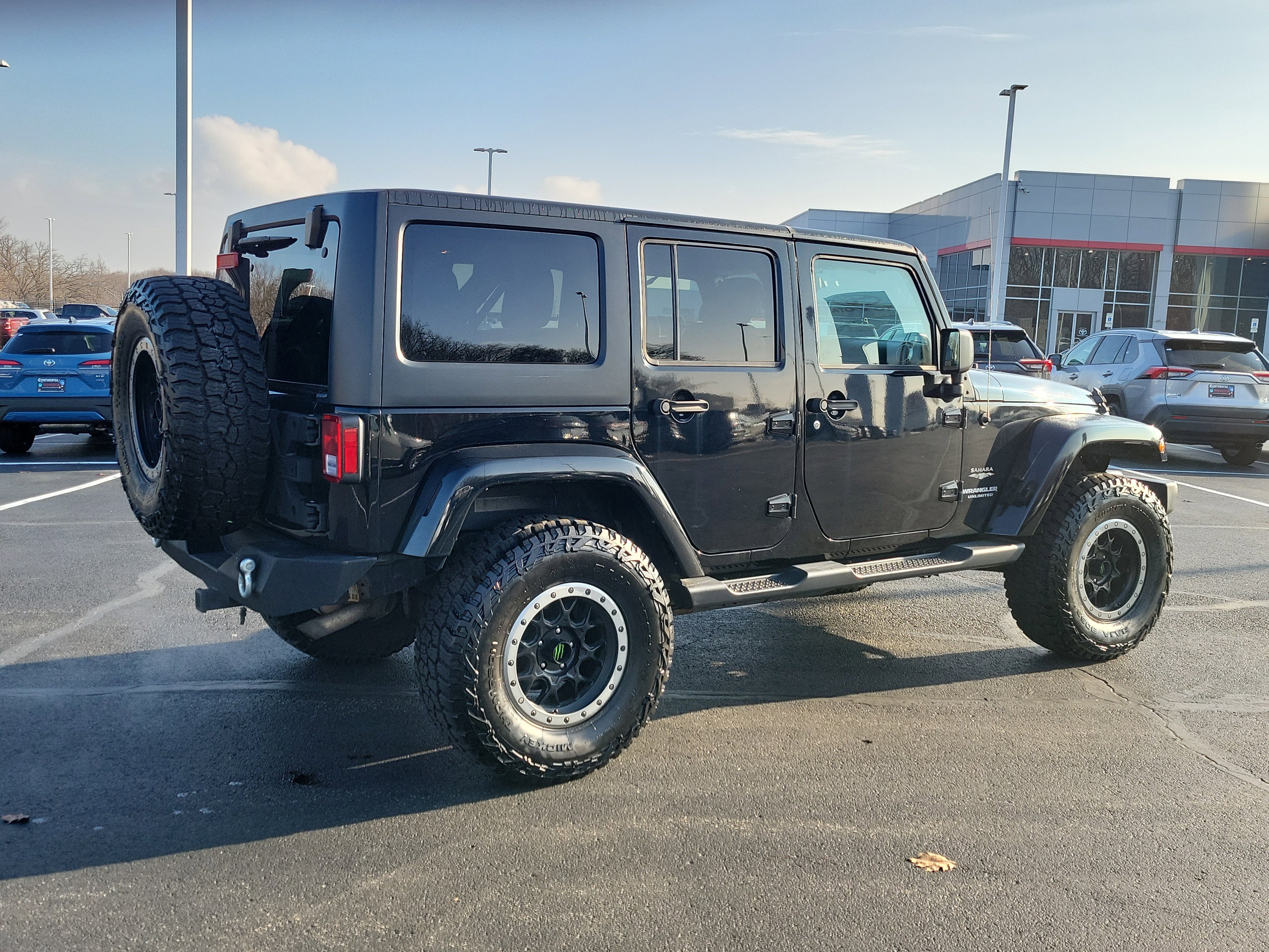 Used 2015 Jeep Wrangler Unlimited Sahara w/ Connectivity Group image 5