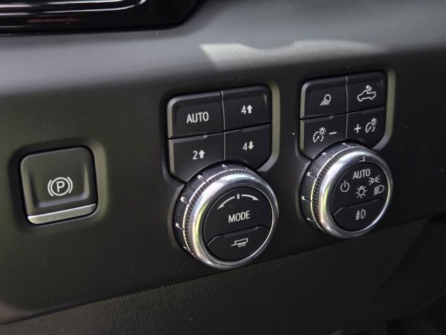 Used 2023 GMC Sierra 1500 AT4 w/ AT4 Premium Package AWD/4WD image 19