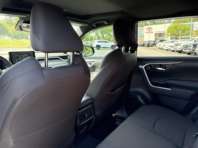 Used 2022 Toyota RAV4 SE w/ Convenience Package AWD/4WD image 16