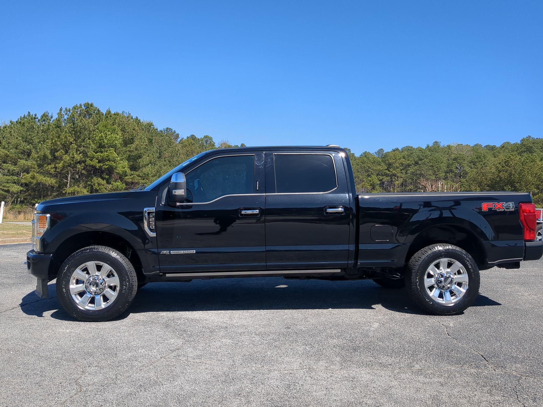 Used 2021 Ford F250 Platinum w/ FX4 Off-Road Package AWD/4WD image 8