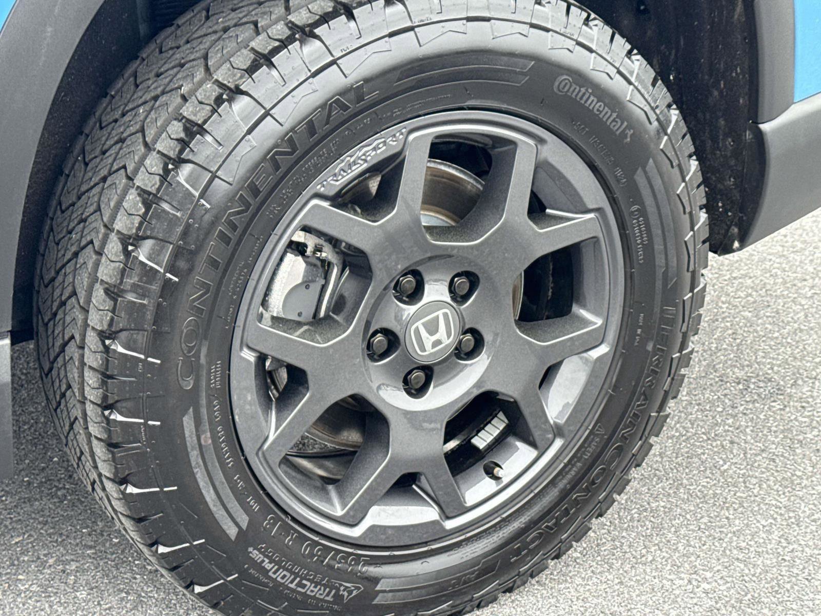 Used 2025 Honda Pilot TrailSport image 29