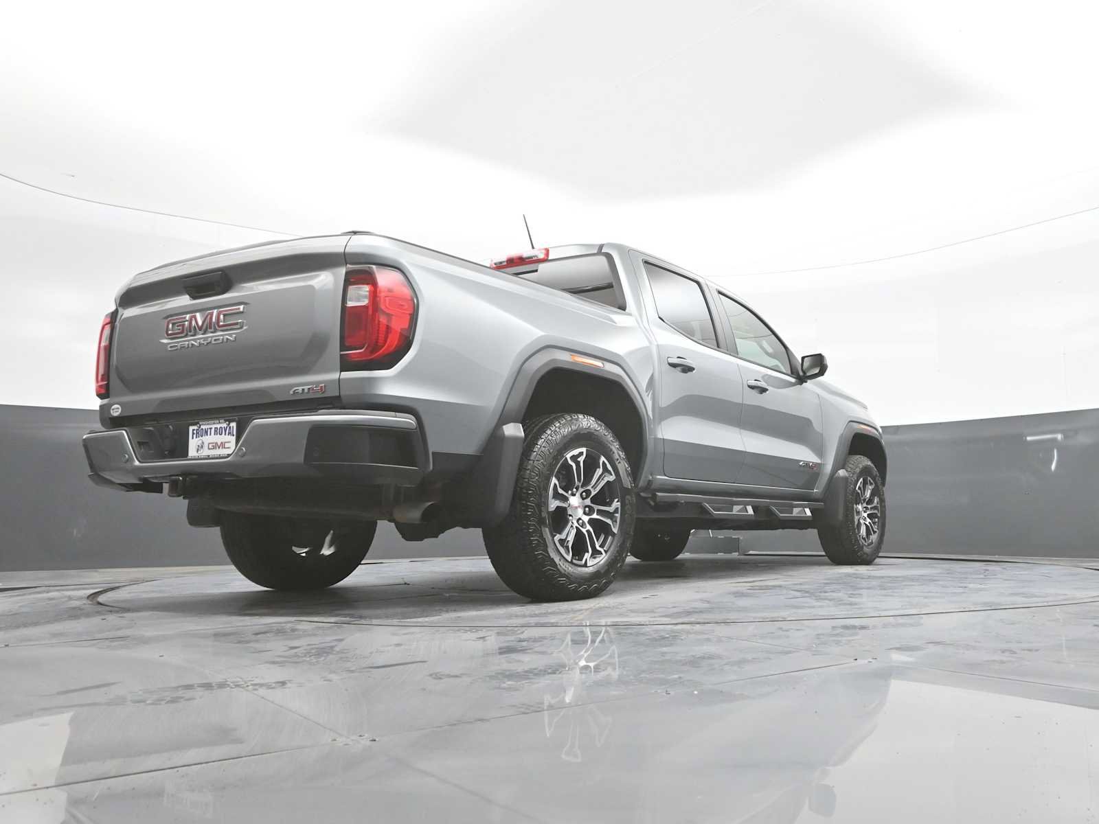 Used 2024 GMC Canyon AT4 w/ Technology Package AWD/4WD image 43