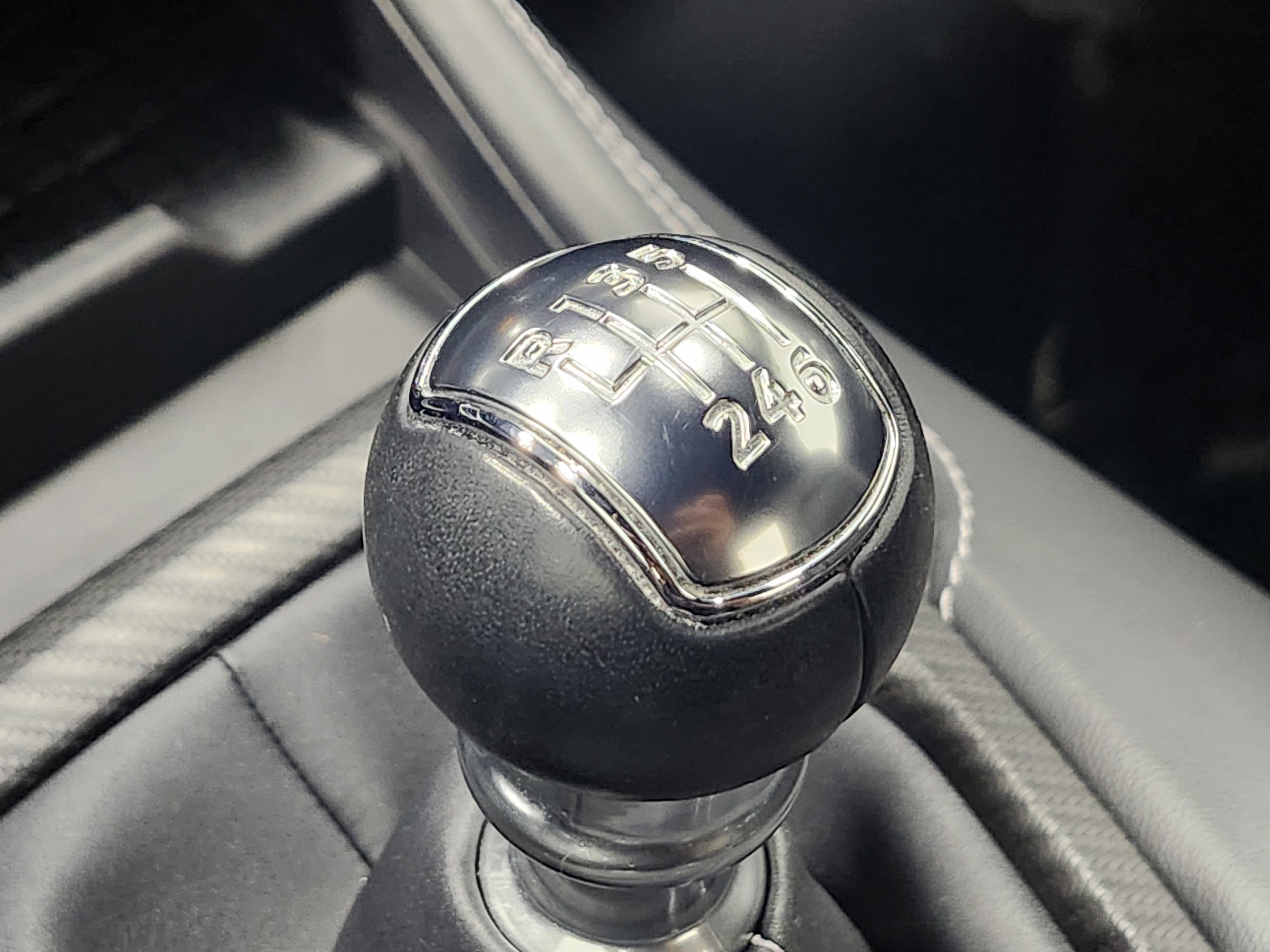 Used 2024 Ford Mustang GT Premium image 32