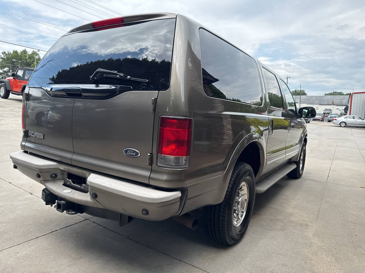 Used 2004 Ford Excursion Limited AWD/4WD image 5