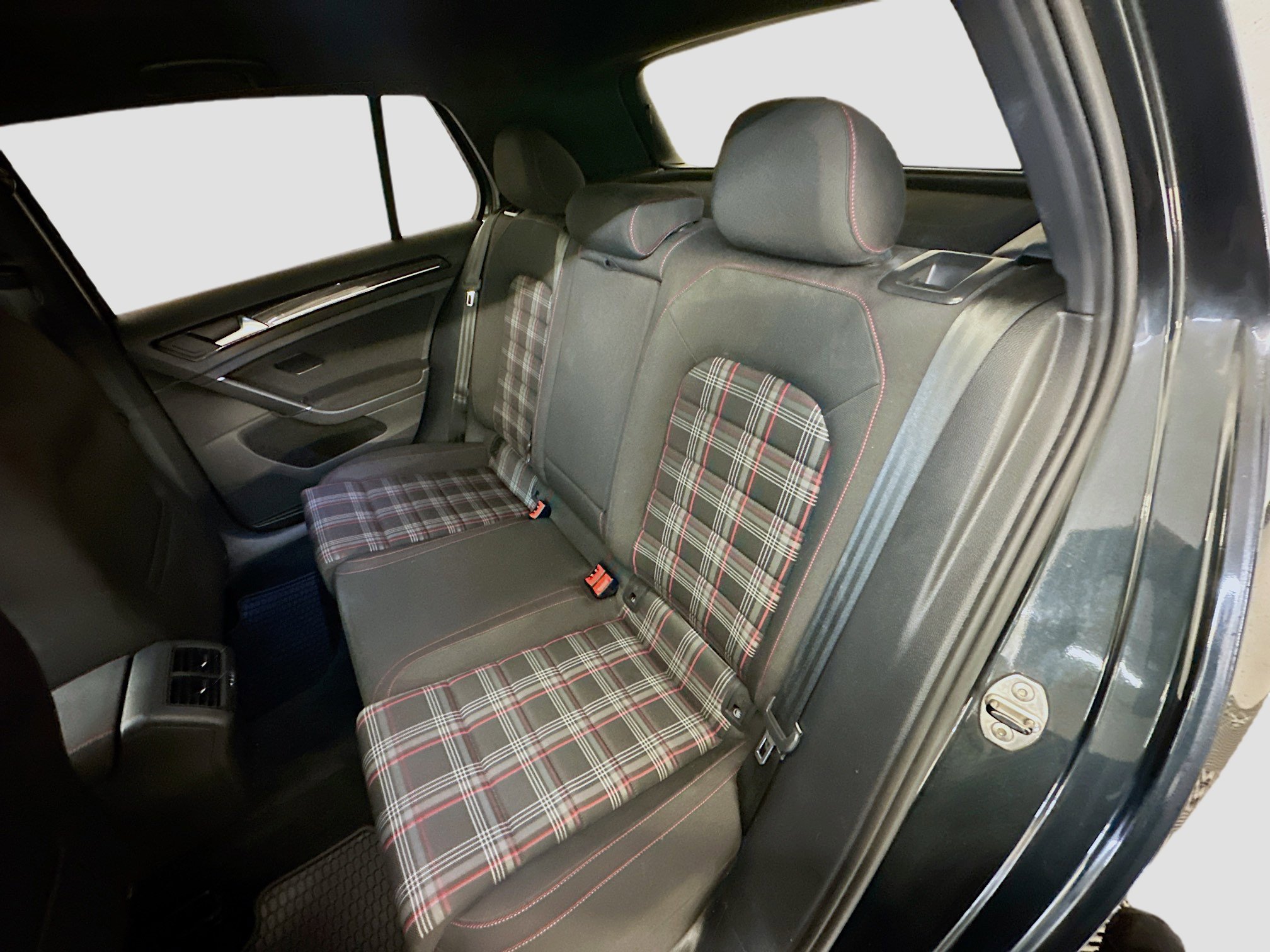 Used 2017 Volkswagen GTI Sport image 28