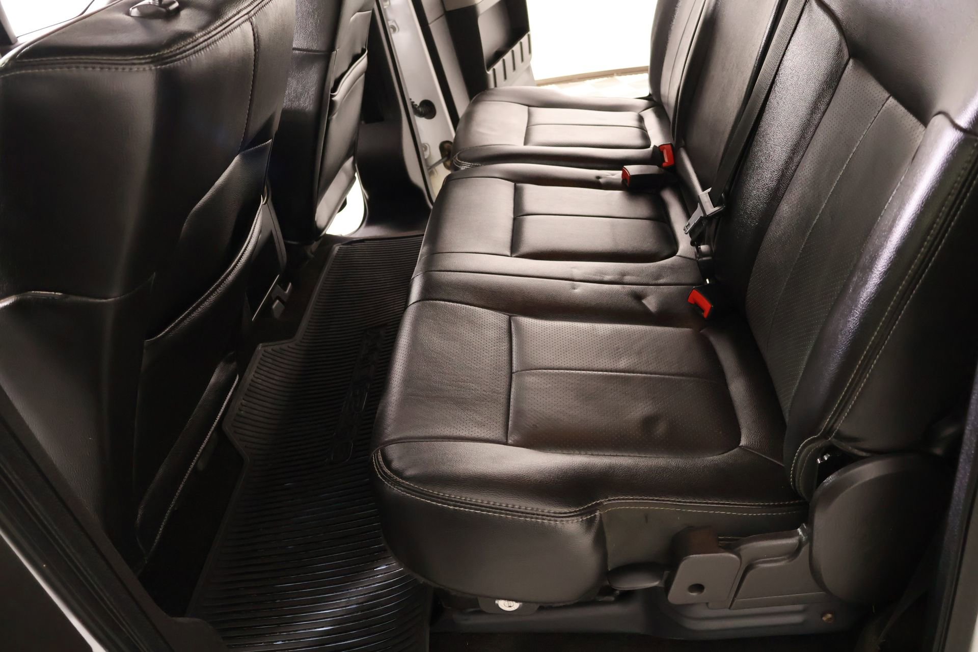 Used 2015 Ford F250 Lariat w/ Chrome Package image 12