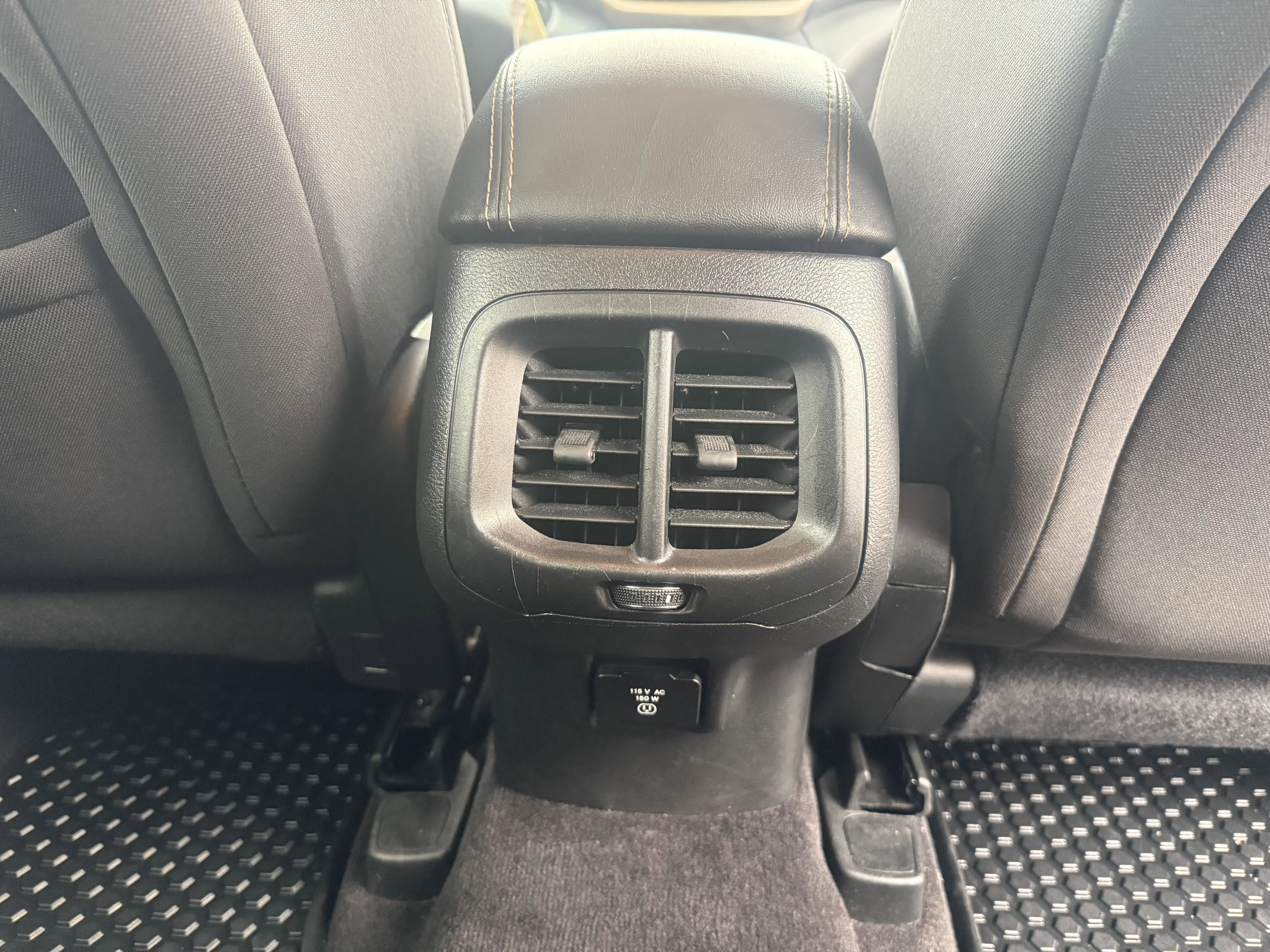 Used 2017 Jeep Cherokee Latitude w/ Cold Weather Group image 40