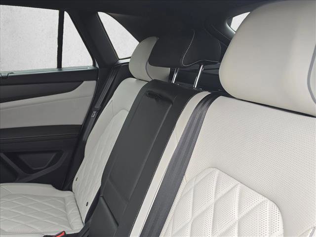 Used 2024 Volkswagen Atlas Cross Sport SEL Premium R-Line image 18