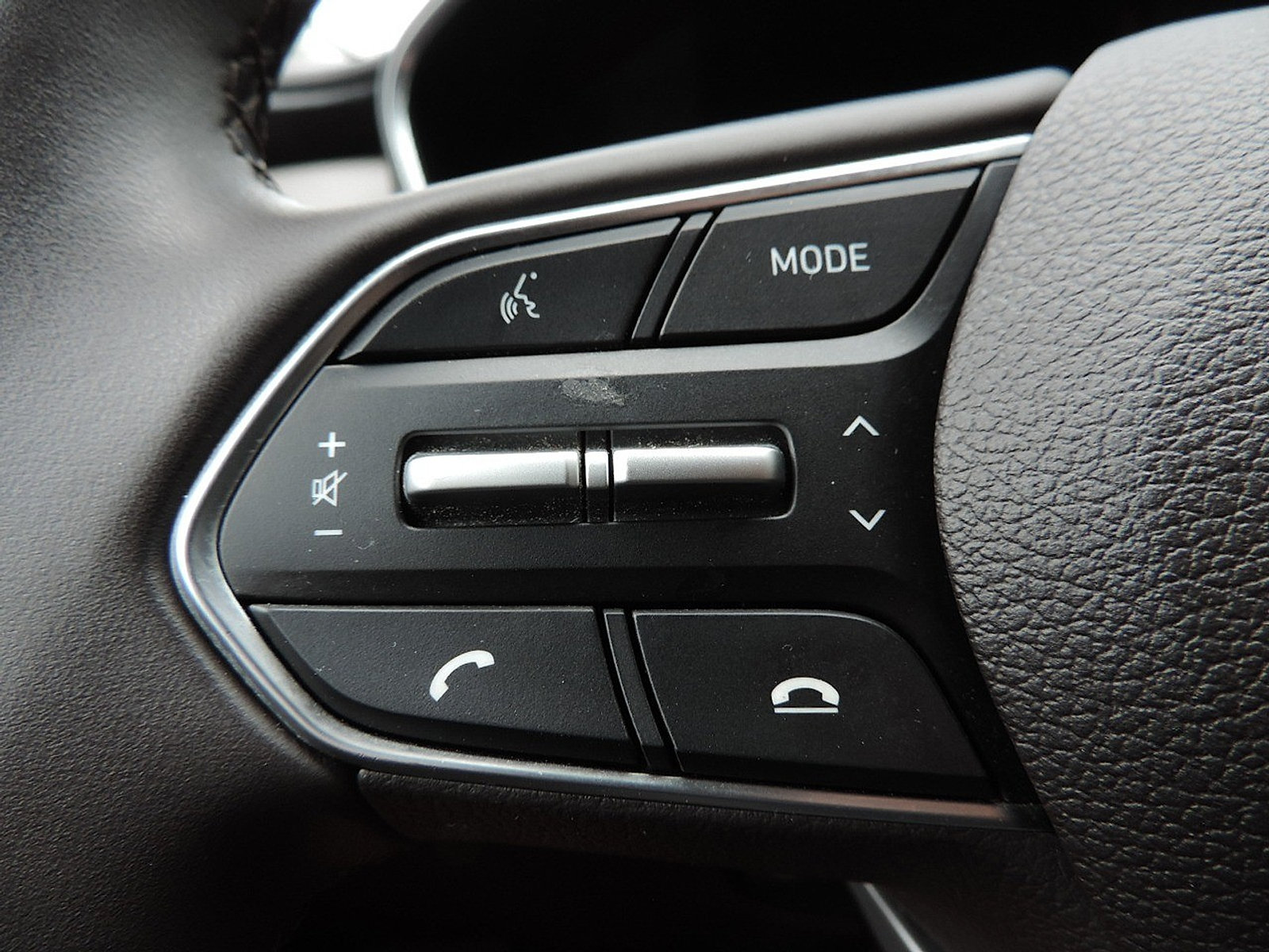 Used 2020 Hyundai Santa Fe Limited FWD image 27