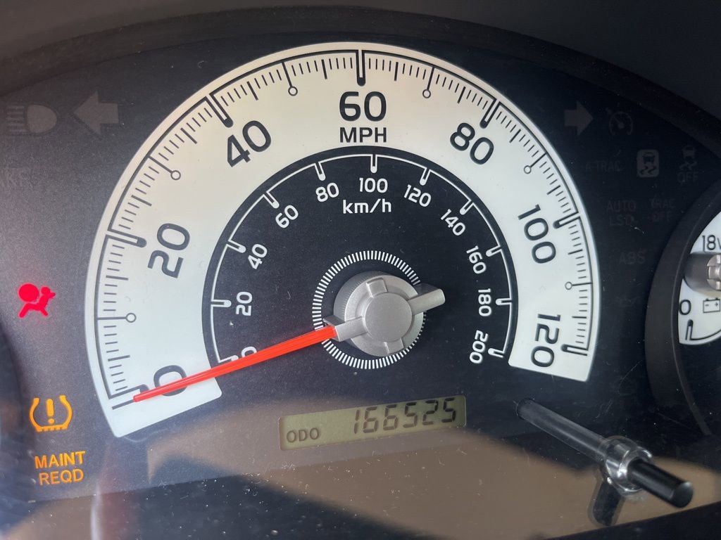 Used 2012 Toyota FJ Cruiser 2WD w/ Upgrade Pkg image 34
