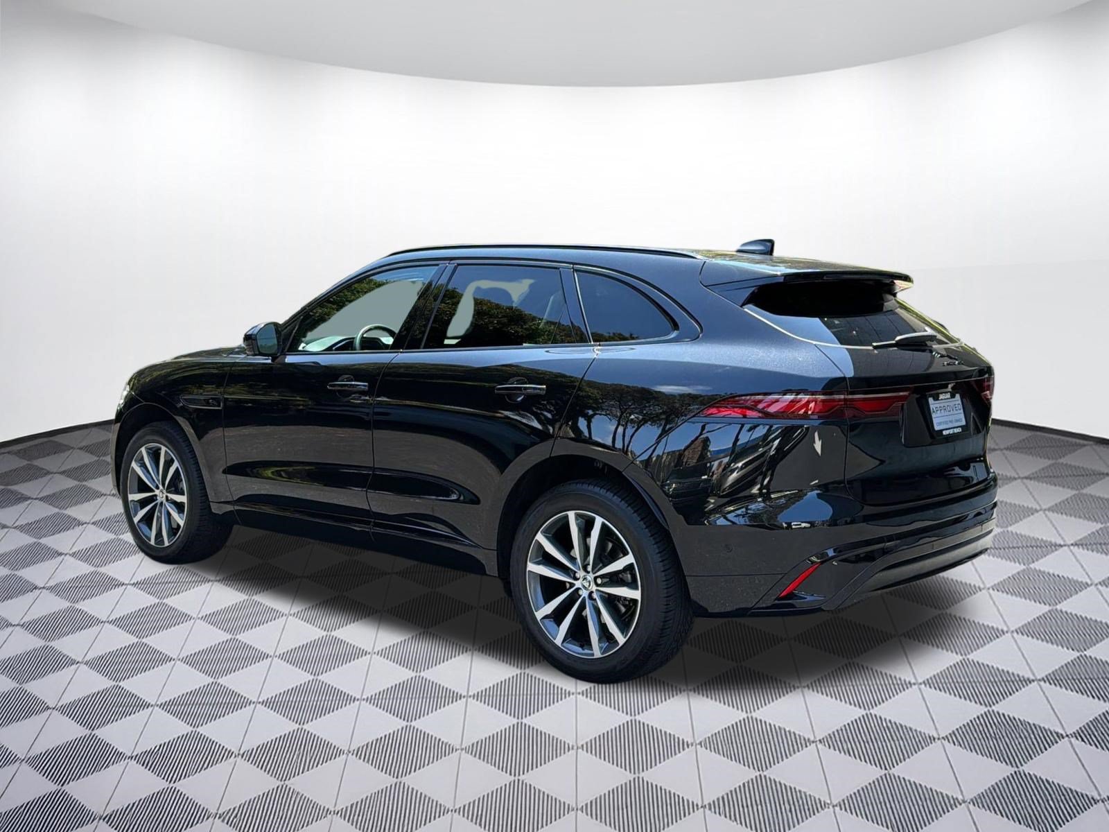 Used 2026 Jaguar F-PACE R-Dynamic S AWD/4WD image 3