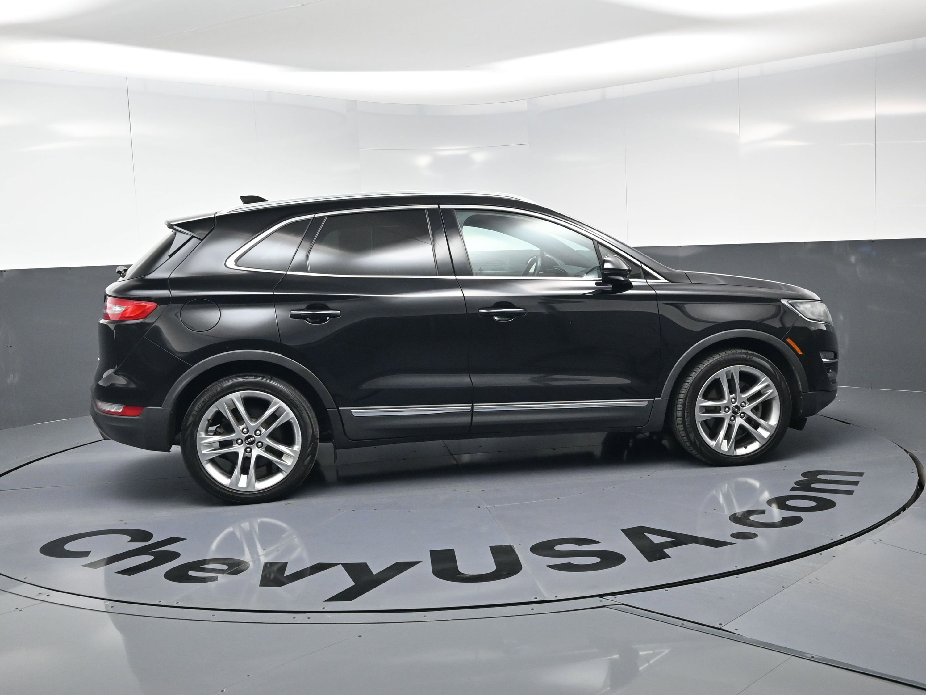 Used 2017 Lincoln MKC Reserve image 10