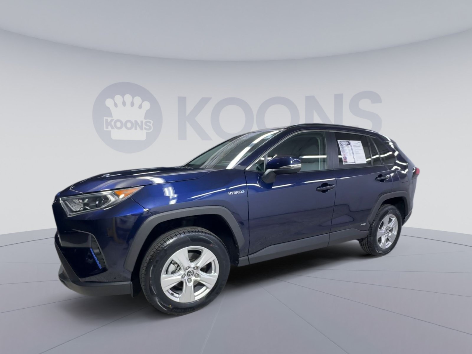 Used 2020 Toyota RAV4 XLE w/ Carpet Mat Package AWD/4WD image 5