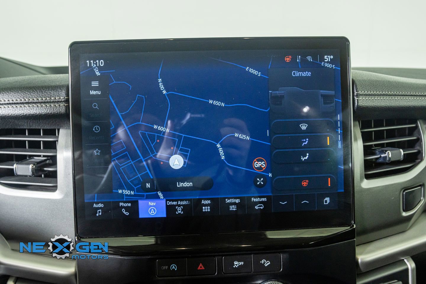 Used 2024 Ford Expedition XLT image 19