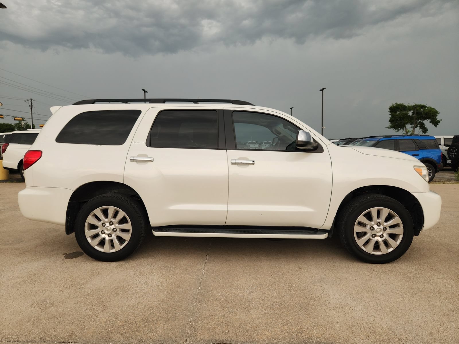 Used 2016 Toyota Sequoia Platinum RWD image 7