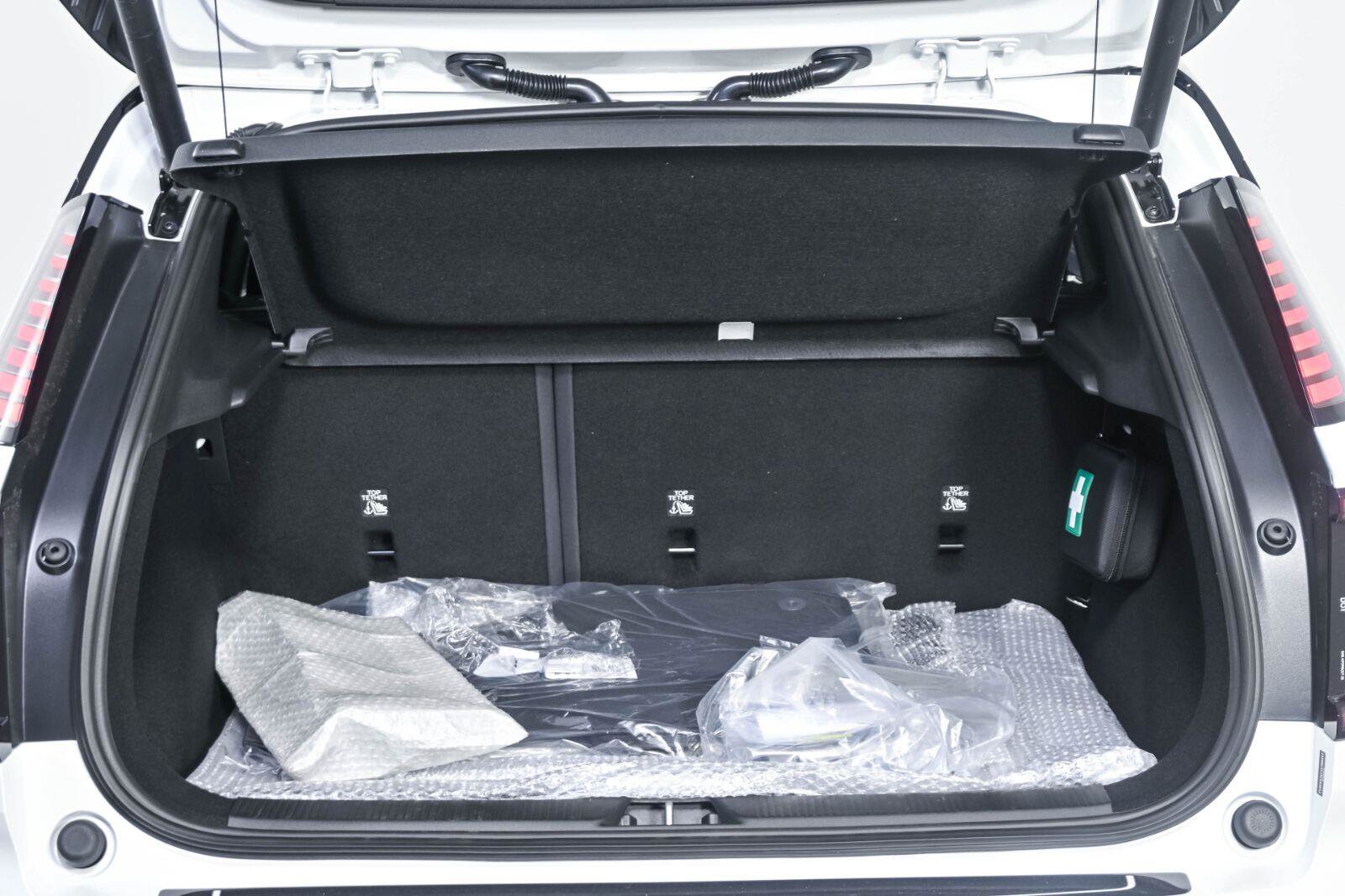 New 2026 Volvo EX30 Plus w/ Protection Package Premier AWD/4WD image 28