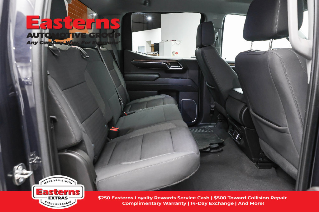 Used 2023 Chevrolet Silverado 1500 LT AWD/4WD image 26
