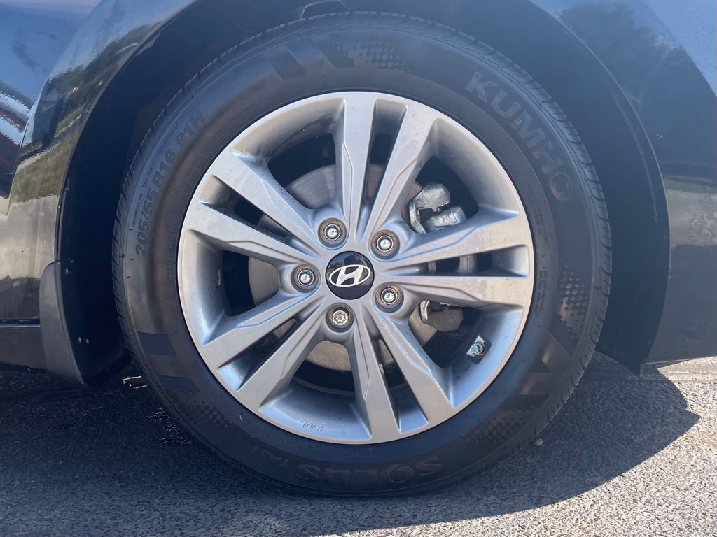 Used 2018 Hyundai Elantra SEL FWD image 33