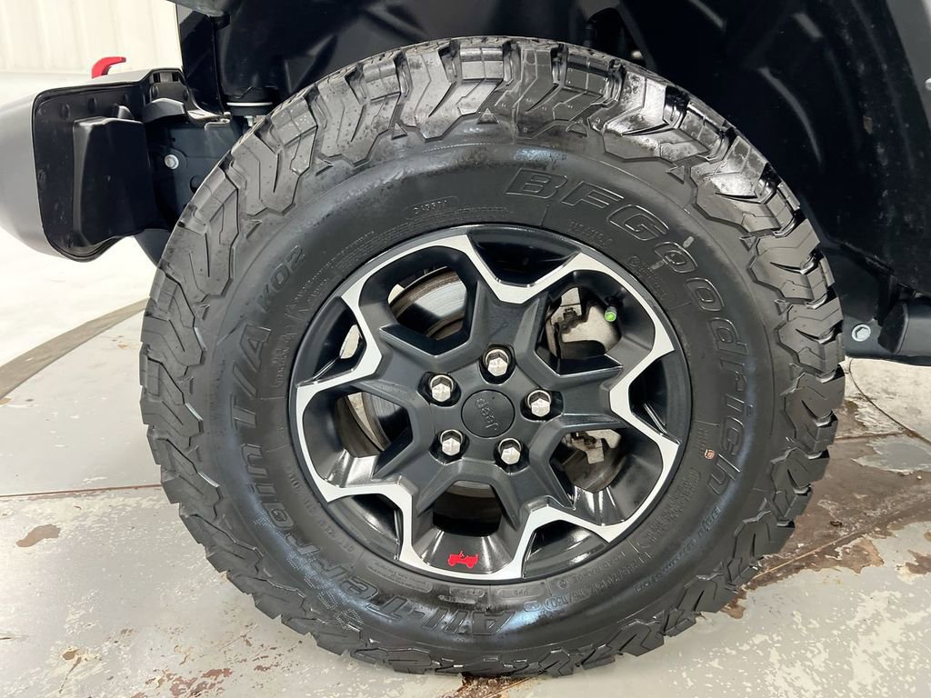 Used 2023 Jeep Wrangler Unlimited Rubicon AWD/4WD image 25