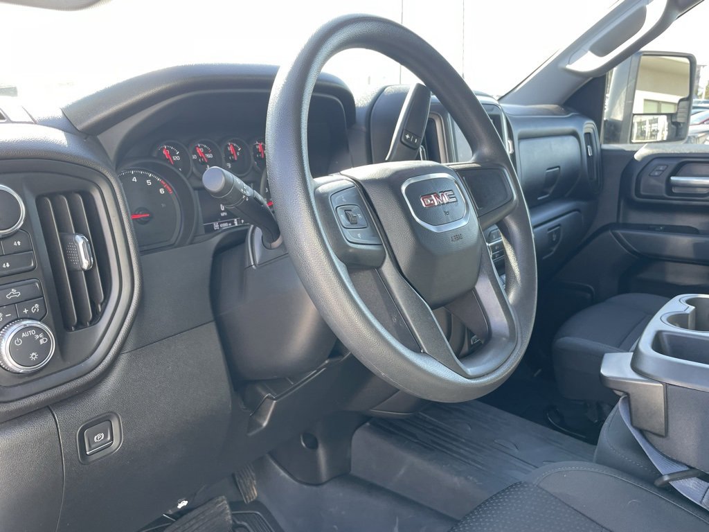 Used 2023 GMC Sierra 2500 Pro w/ Gooseneck/5TH Wheel Package image 9