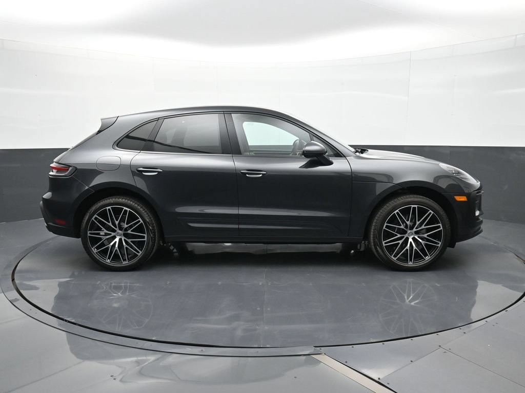 Certified 2026 Porsche Macan AWD/4WD image 24