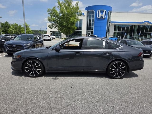 Used 2025 Honda Accord Touring image 2