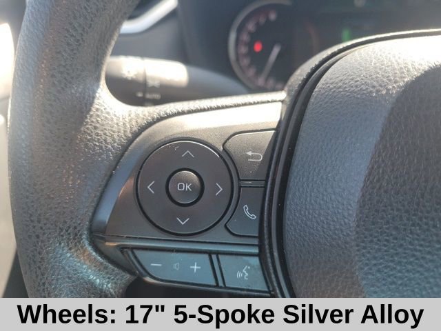 Used 2024 Toyota RAV4 XLE FWD image 11