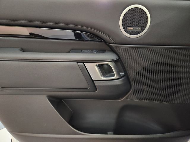 New 2026 Land Rover Discovery S AWD/4WD image 22