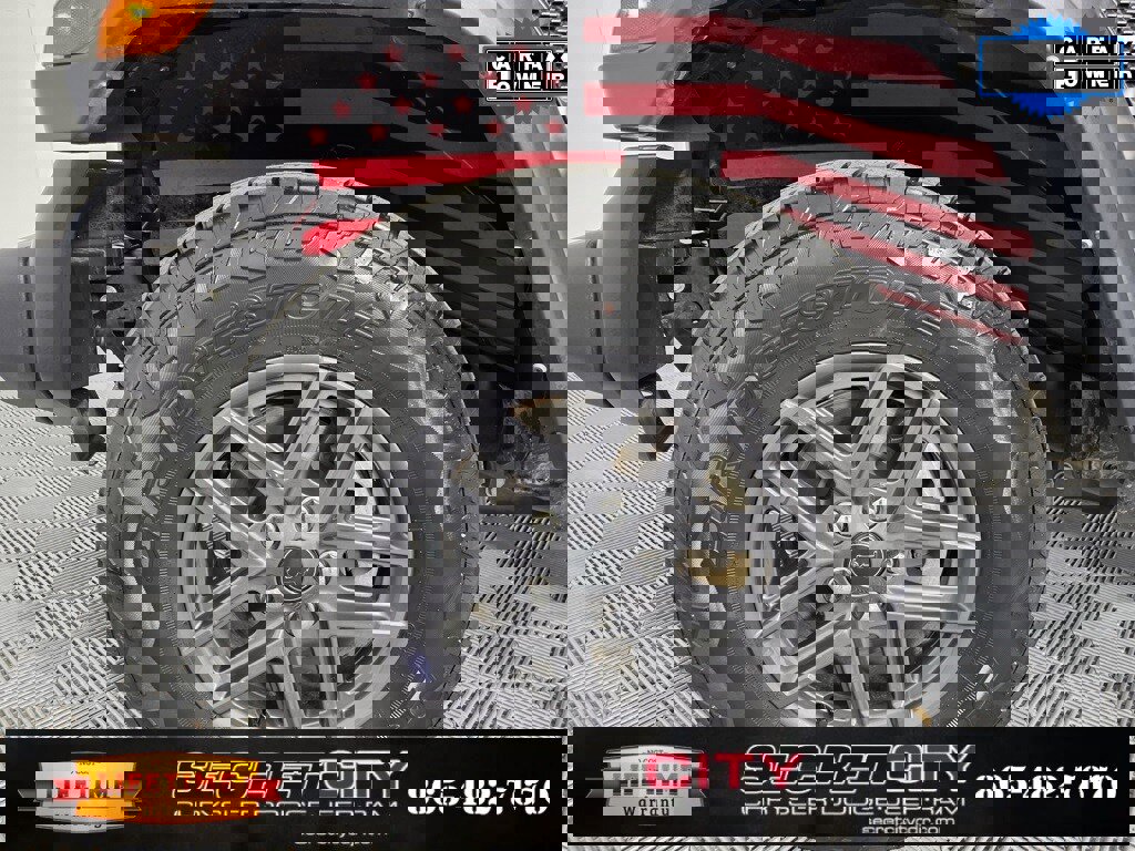 Used 2024 Jeep Wrangler Sport S image 9