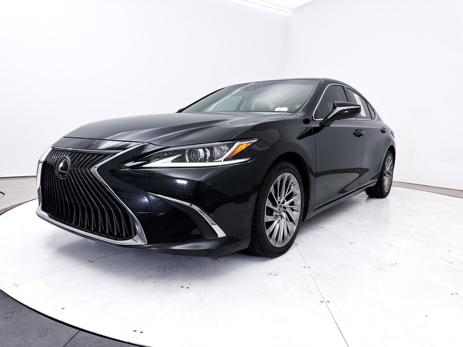 Used 2019 Lexus ES 350 Luxury w/ Accessory Package FWD image 13